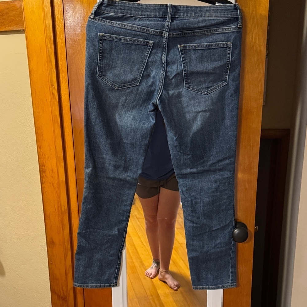 GAP Women's Dark Blue Ankle Jeans - Picture 3 of 3